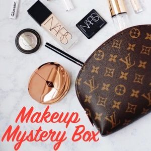 💄EXCLUSIVE MAKEUP MYSTERY BUNDLE BOX💄